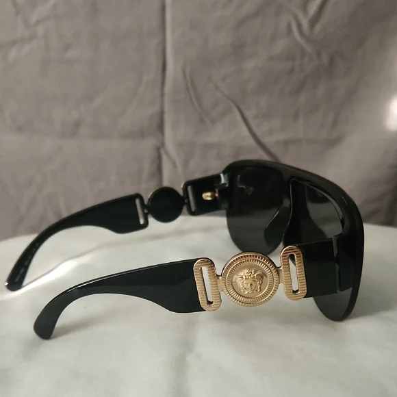 Versace Sunglasses - Picture 2 of 9